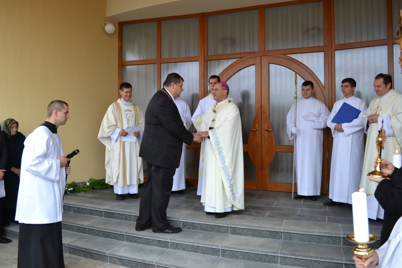 V Čemernom vysvätili nový rímskokatolícky kostol Fatimskej Panny Márie