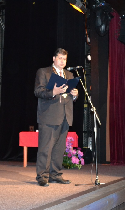 SLÁVNOSTNÉ ODOVZDÁVANIE VEREJNÝCH UZNANÍ