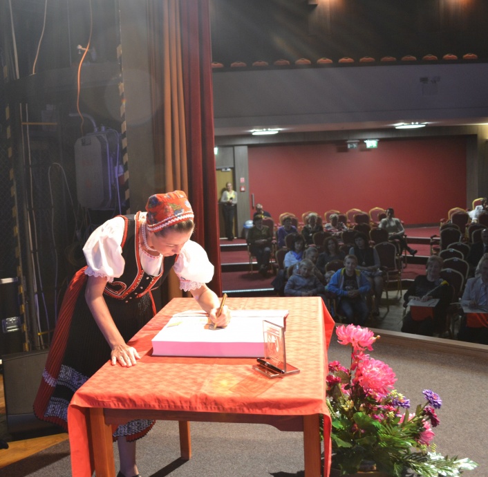 SLÁVNOSTNÉ ODOVZDÁVANIE VEREJNÝCH UZNANÍ