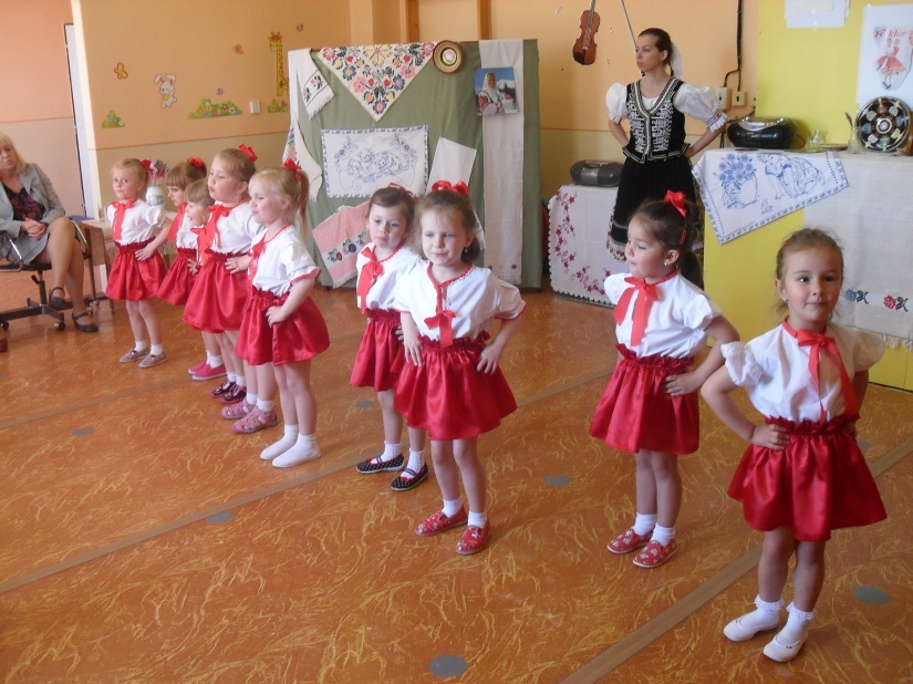 Pod tým naším okienečkom