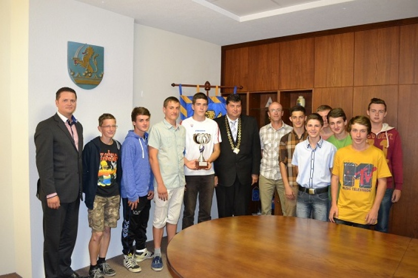 Primátor prijal školských majstrov Slovenskej republiky v atletike