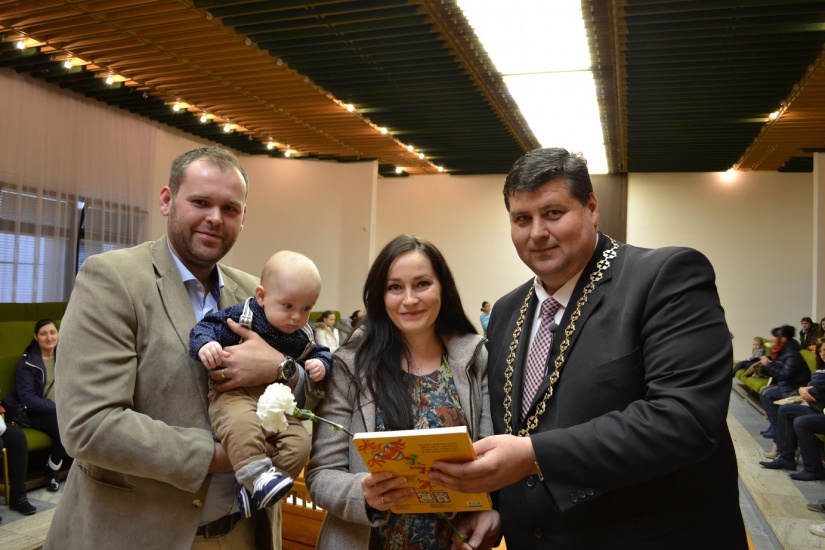 Primátor vítal nových občanov mesta Vranov nad Topľou