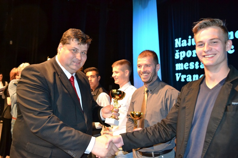 Najúspešnejší športovci a najúspešnejšie kolektívy mesta Vranov nad Topľou za rok 2014