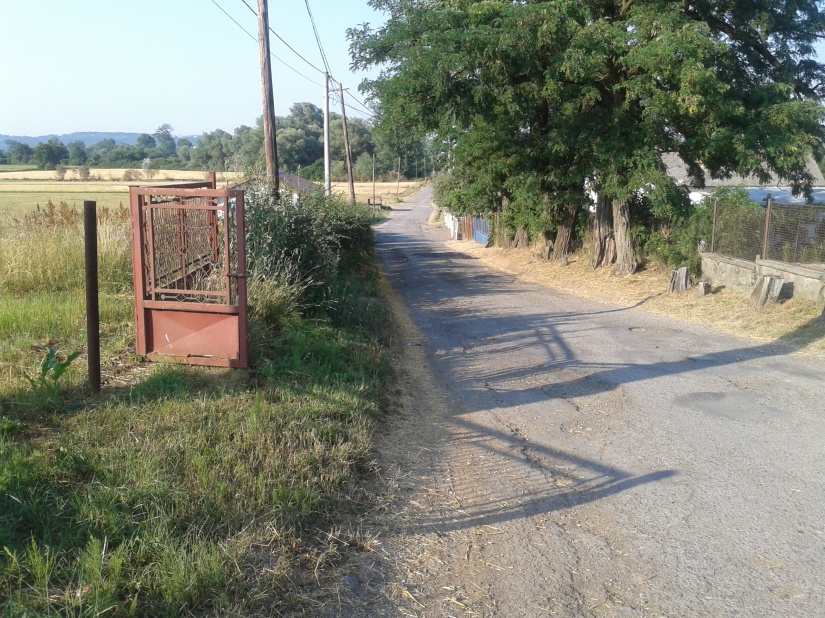 Cestná komunikácia Lomnica - Ortáše pred opravou