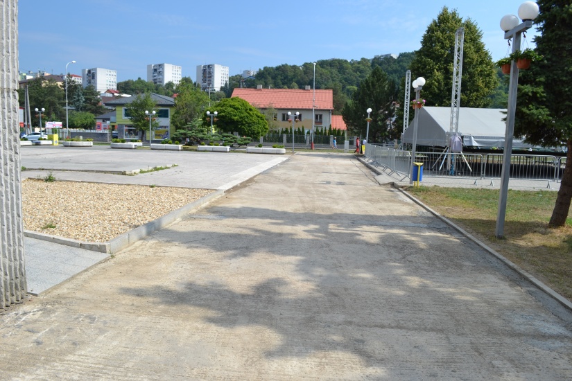 Plocha pri Dome kultúry pred opravou