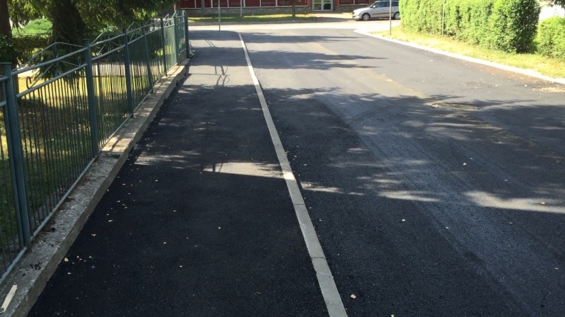 Chodník pri základnej umeleckej škole po oprave