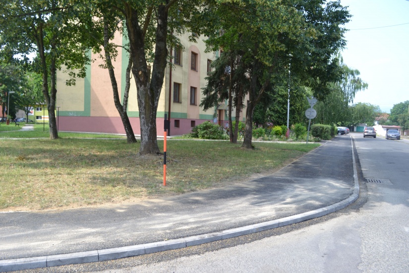 Chodník na Sídlisku II. pri BD 1220 po oprave