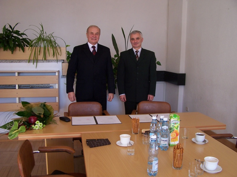 Primátor mesta Vranov nad Topľou PhDr. Tomáš Lešo a primátor Boguchwaly Mgr. Ing. Wieslaw Dronko.
