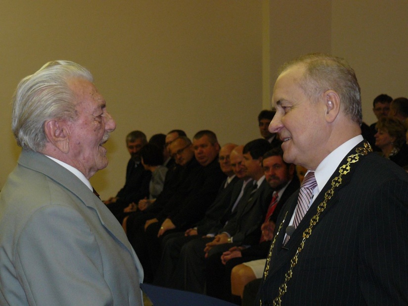 Ocenenie preberá Mikuláš Horváth