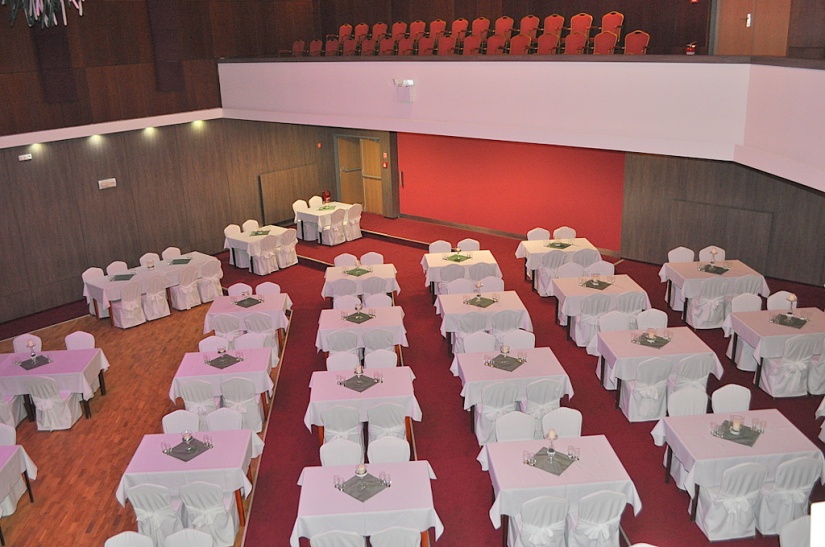 Estrádna sála DK- slávnostná úprava