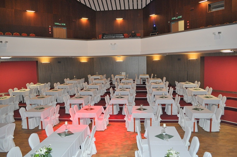 Estrádna sála DK- slávnostná úprava