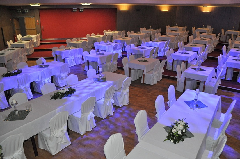 Estrádna sála DK- slávnostná úprava