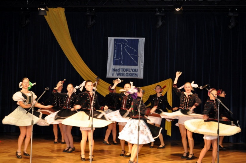 Medzinárodný festival umeleckých skupín pod názvom Nad Topľou i Wislokiem 3. a 4. decembra 2010