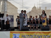 Rzeszow -rynek- koncert folklórneho súboru Orgonina