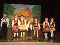Rzeszow - MDK- vystúpenie domáceho detského súboru