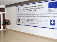 Projektový banner vo foyery DK