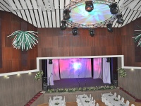 Estrádna sála DK- kabaretná úprava